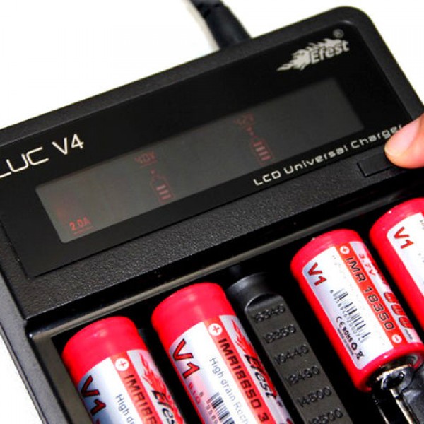 Efest Luc V4 - 4 Bay Multi-Function Smart charger